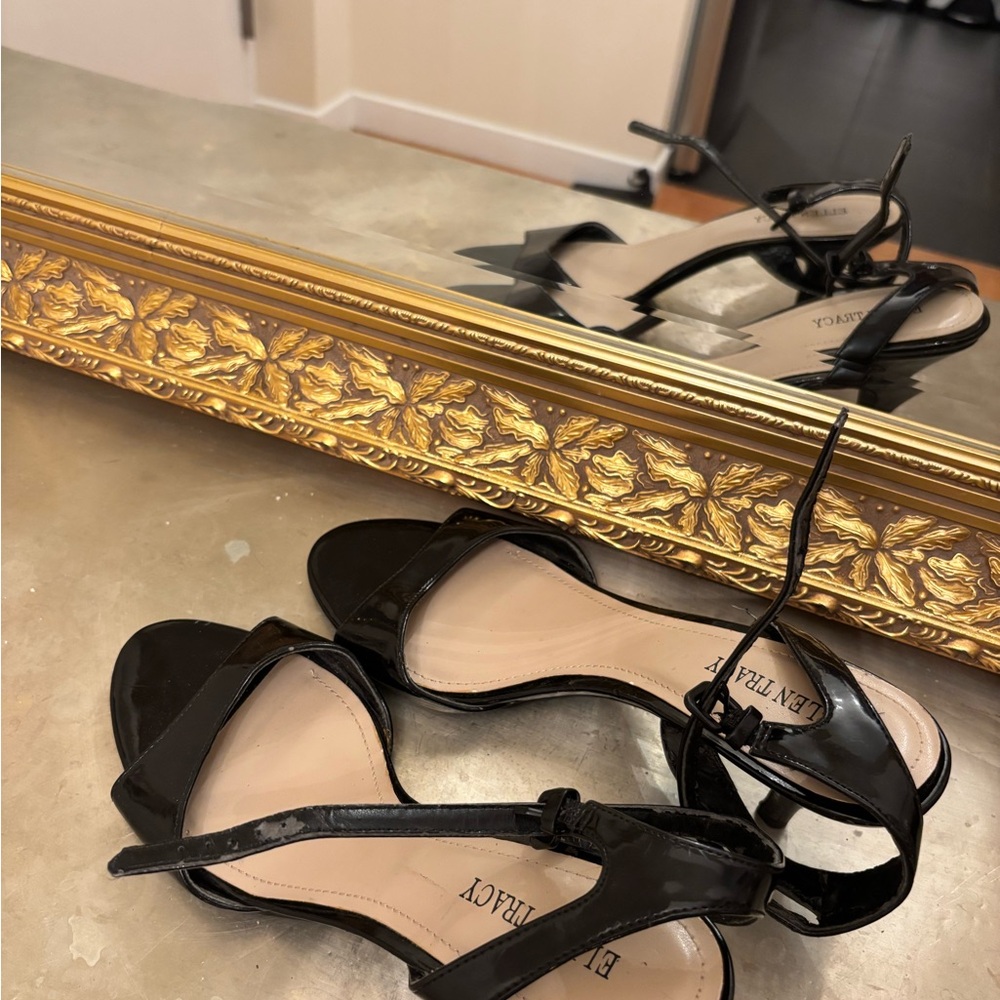 Ellen Tracy Black Heeled Sandals with Strappy Design
